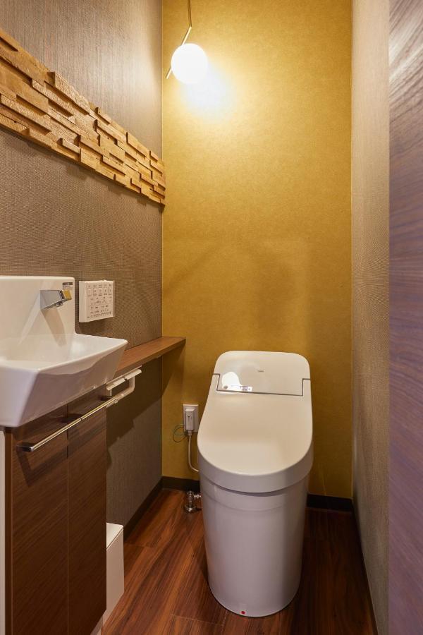 הוילה אוסקה 古今 天下茶屋 With A Private Parking Lot And A Half Open-Air Bath And Direct To Kix מראה חיצוני תמונה